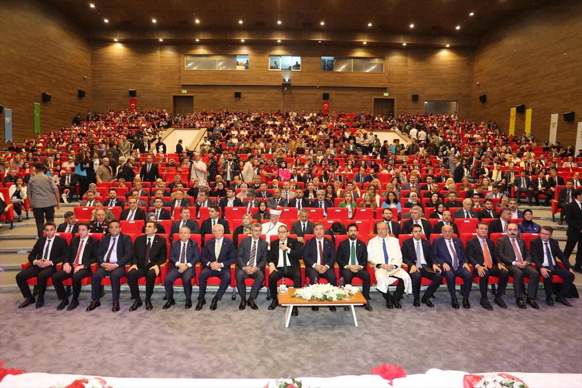 Cumhurbaşkanı Yardımcısı Cevdet Yılmaz, Erzincan Binali Yıldırım Üniversitesi ev sahipliğinde...