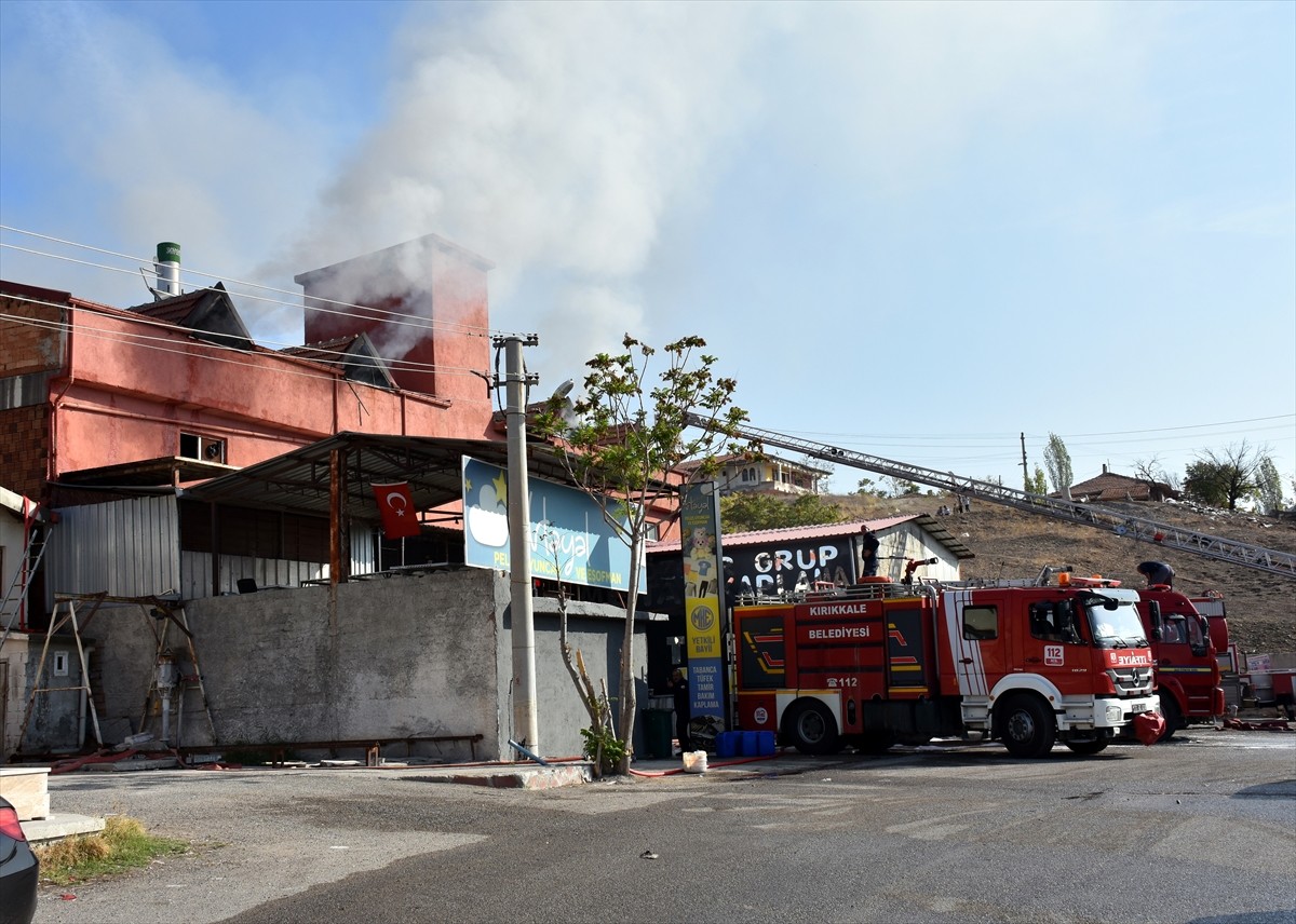 Kırıkkale'de, Yenimahalle Mermerciler Sitesi'nde bulunan tekstil atölyesinde çıkan ve kontrol...