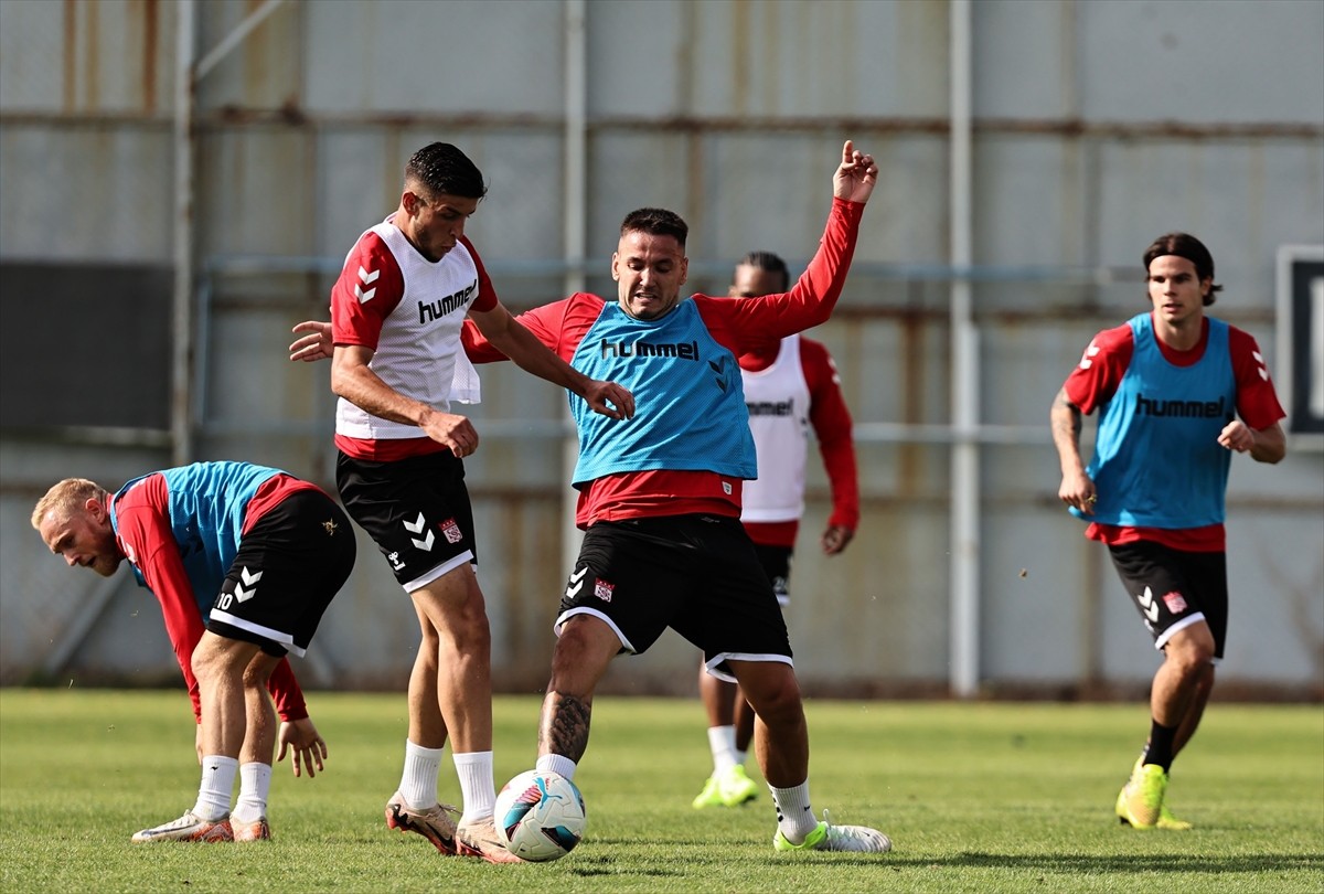 Net Global Sivasspor, Trendyol Süper Lig'in 9. haftasında 20 Ekim Pazar günü sahasında Atakaş...