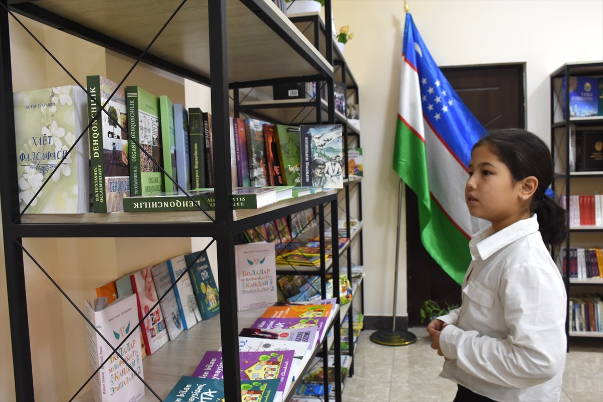 Özbekistanlı Şahnoza Navruzova, doğduğu Buhara şehrindeki bir köyde kendi imkanlarıyla kurduğu...