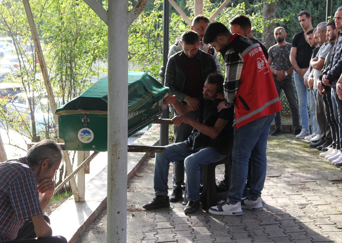 Sakarya'nın Hendek ilçesindeki makarna fabrikasında 15 Eylül'de meydana gelen patlamada ağır...