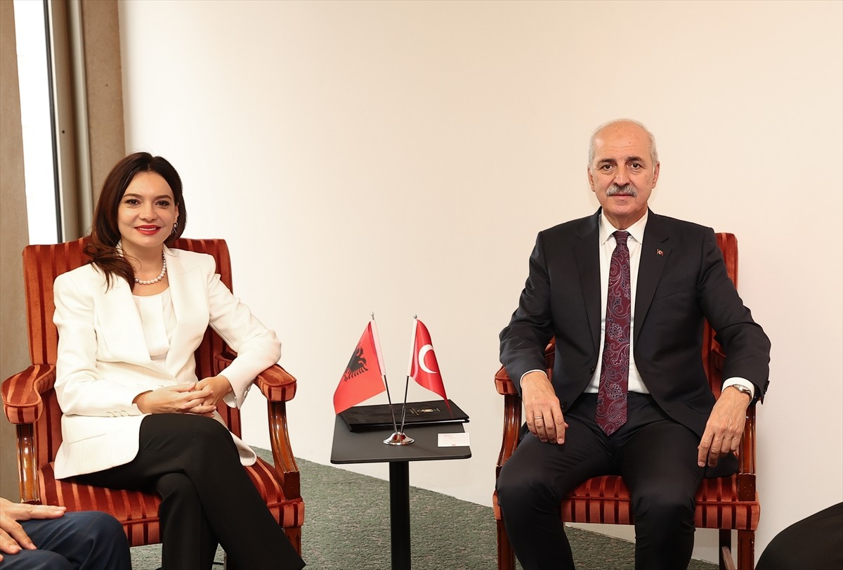 TBMM Başkanı Numan Kurtulmuş (sağda), Cenevre Uluslararası Konferans Merkezi'nde Parlamentolar...