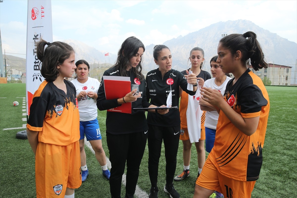 Türkiye Futbol Federasyonu tarafından, "BtcTurk ile Yeni Nesil Sahada" projesi kapsamında...