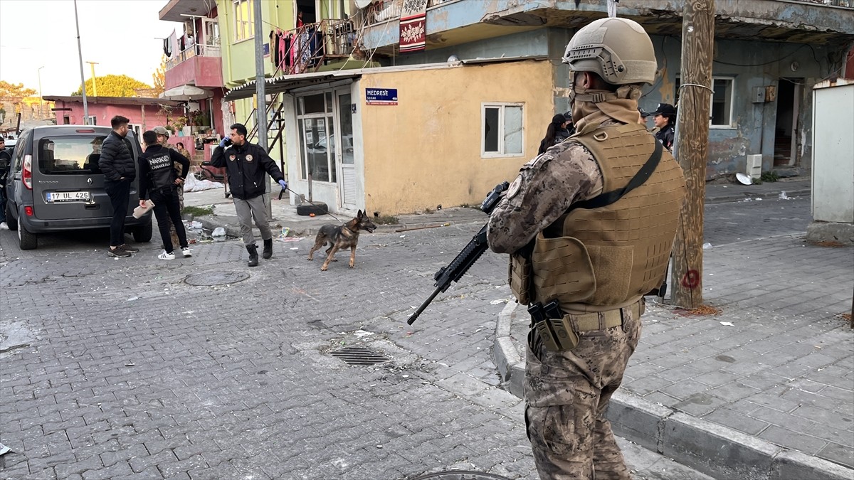 Çanakkale'de, insansız hava aracı (İHA) ve dron destekli, yaklaşık 200 personelin katılımı ve...