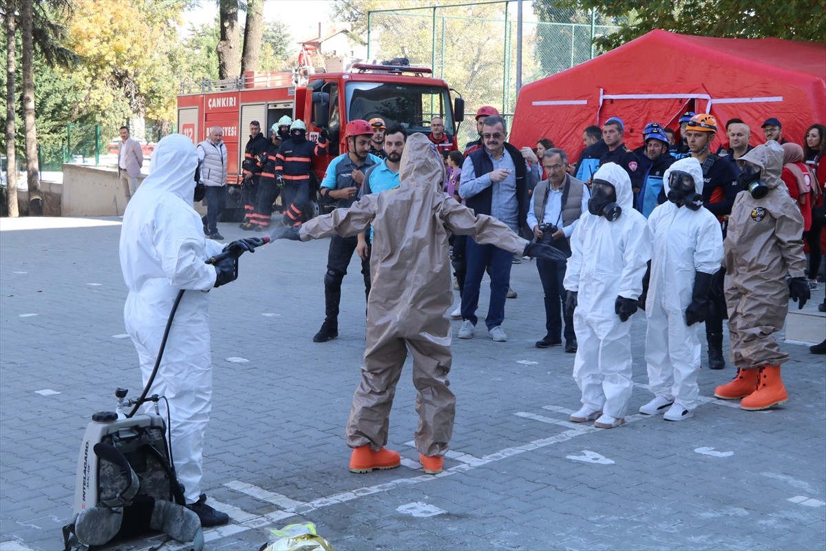 Çankırı'da 13 Ekim Uluslararası Afet Risklerinin Azaltılması Günü dolayısıyla deprem, yangın ve...