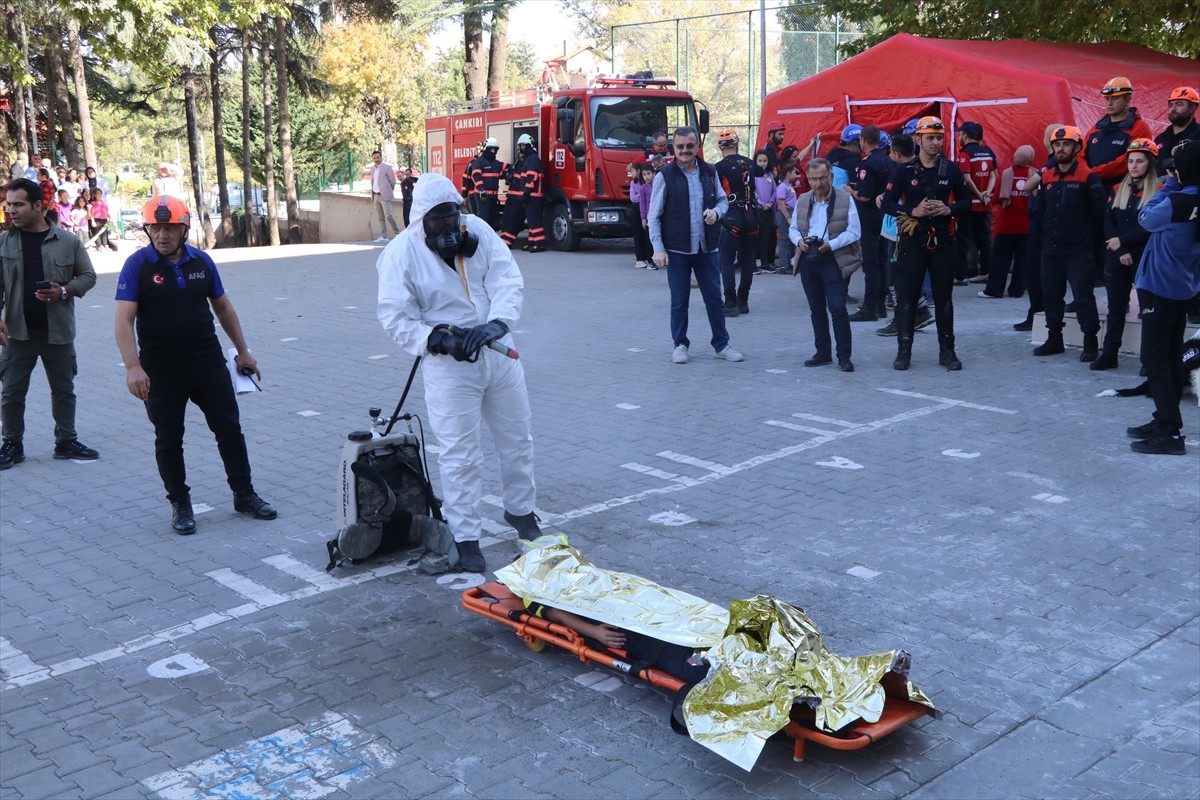 Çankırı'da 13 Ekim Uluslararası Afet Risklerinin Azaltılması Günü dolayısıyla deprem, yangın ve...