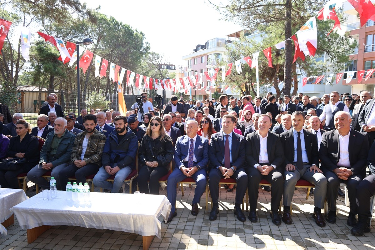 Ümraniye'de, uğradığı silahlı saldırıda şehit olan polis memuru Şeyda Yılmaz'ın ismi Çekmeköy'deki...