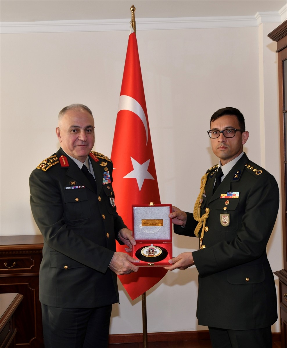 Genelkurmay Başkanı Orgeneral Metin Gürak, resmi ziyaret kapsamında bulunduğu Kuzey Makedonya'da...