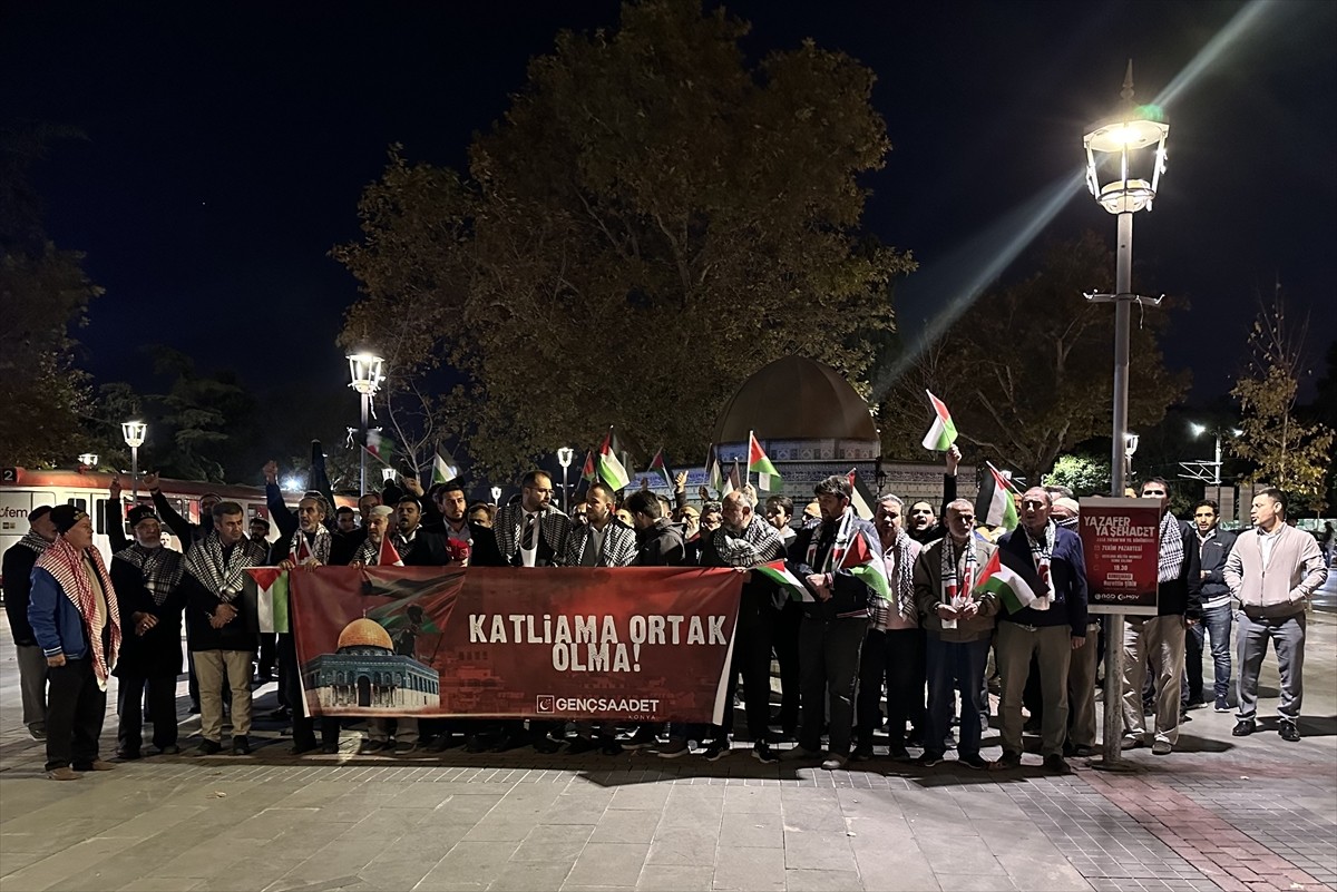 Saadet Partisi Konya İl Gençlik Kollarınca, İsrail'in Filistin'e yönelik saldırılarını protesto...