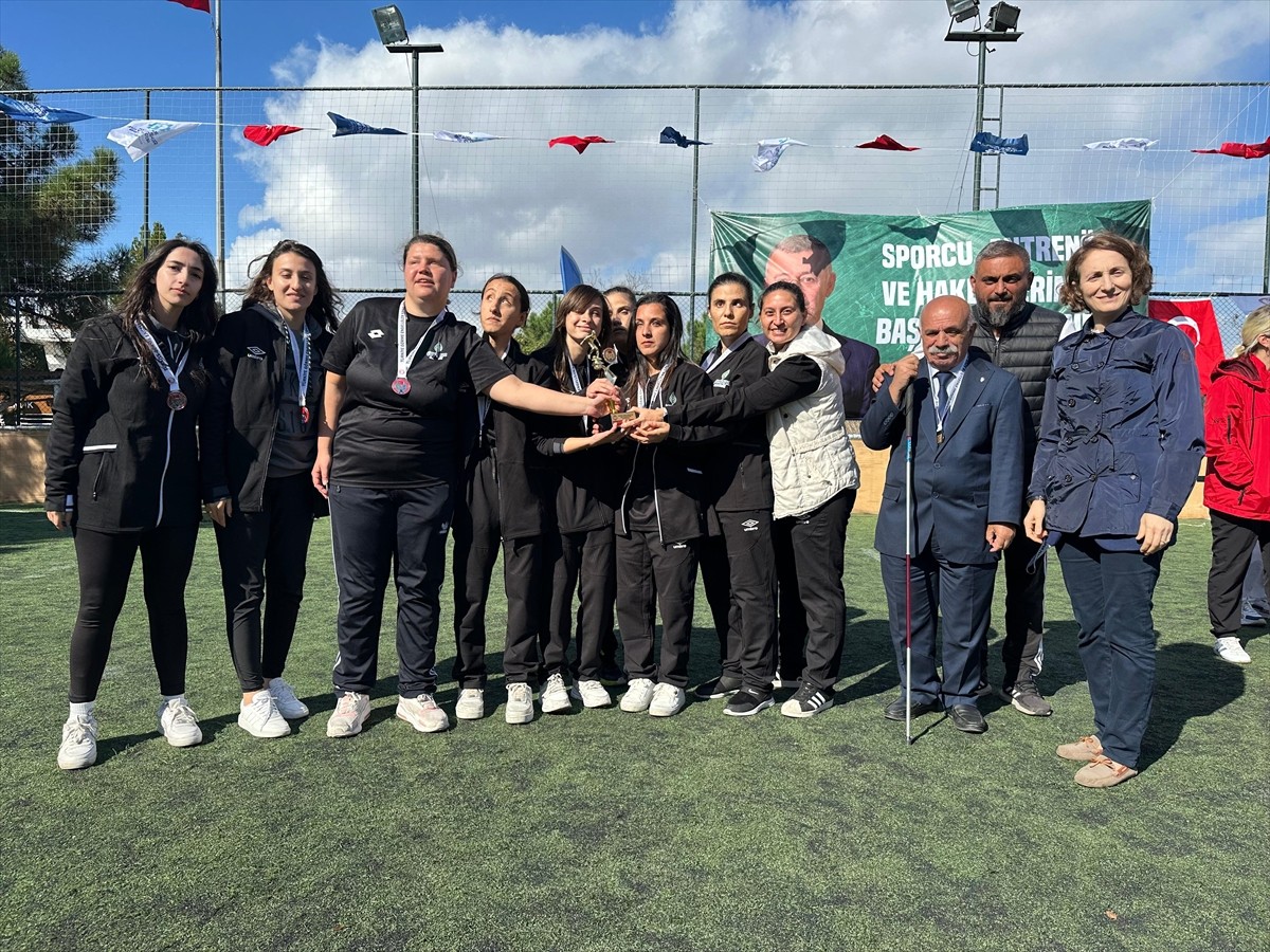 Türkiye Görme Engelliler Spor Federasyonu tarafından Kocaeli'de düzenlenen ve ilk kez tamamen...