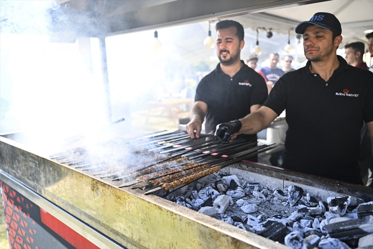 Adana Valiliğinin ev sahipliğinde "Kökleriyle Adana" temasıyla düzenlenen "8. Uluslararası Adana...