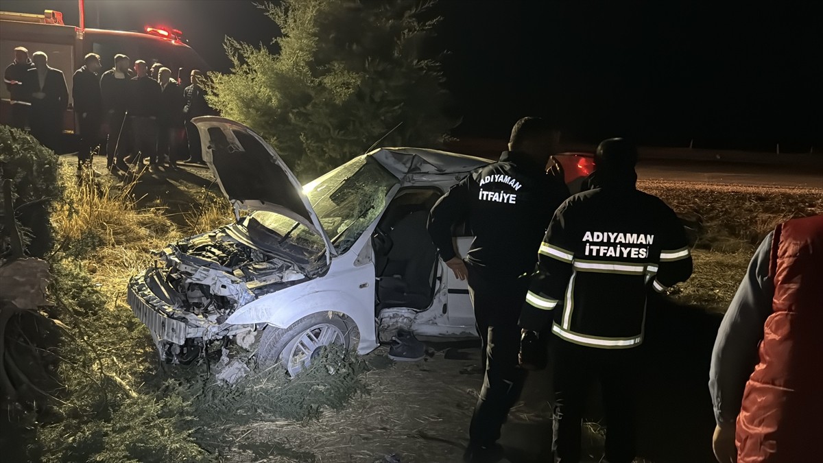 Adıyaman'da iki otomobilin çarpışması sonucu 1 kişi öldü, 3 kişi yaralandı.