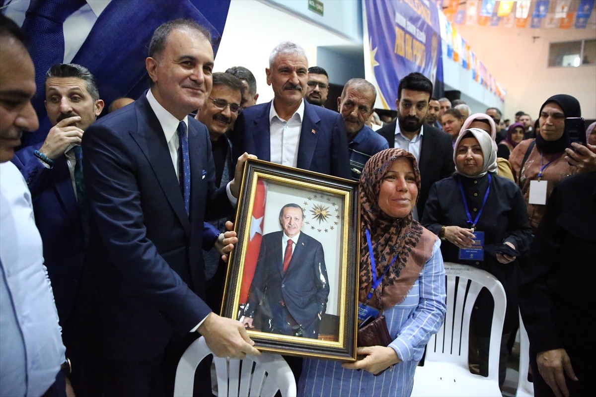 AK Parti Genel Başkan Yardımcısı ve Parti Sözcüsü Ömer Çelik, Adana'da Asım Savaş Spor Salonu'nda...