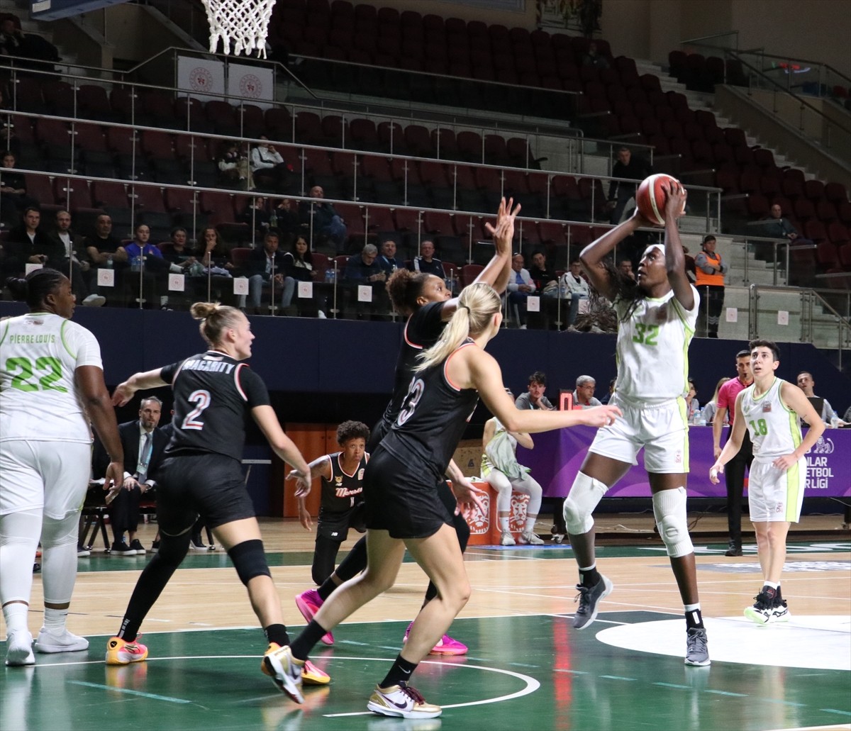 ING Kadınlar Basketbol Süper Ligi'nde Danilos Pizza ile ÇBK Mersin takımları, Kocaeli'de Şehit...