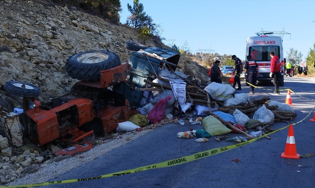 Mersin'in Mut ilçesinde traktörün devrilmesi sonucu 1 kişi öldü, 1 kişi yaralandı. Olay yerine...