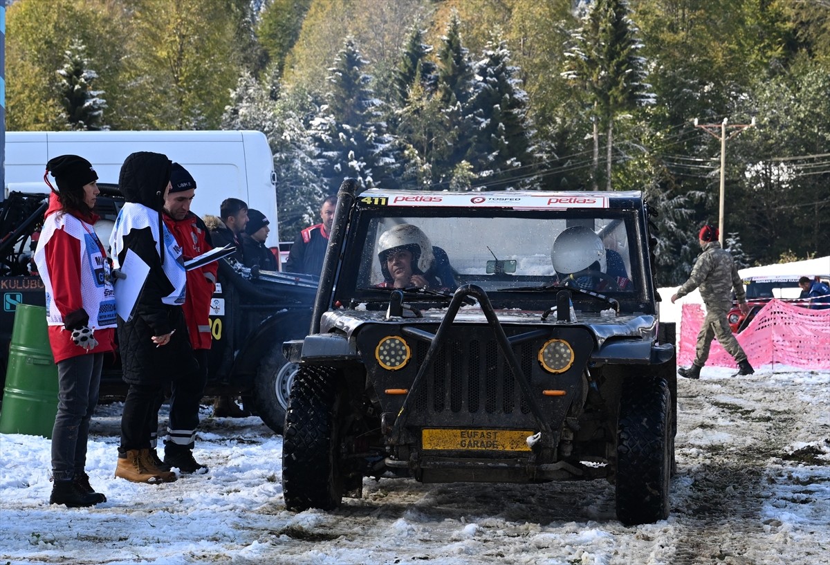 PETLAS 2024 Türkiye Off-Road Şampiyonası'nın 5. ayağı kapsamında mukavemet etabı düzenlendi....