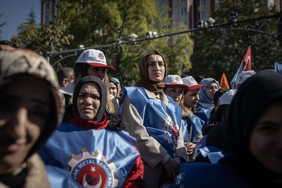 Ankara'da, Türkiye İşçi Sendikaları Konfederasyonu (TÜRK-İŞ) tarafından Anadolu Meydanı'nda...