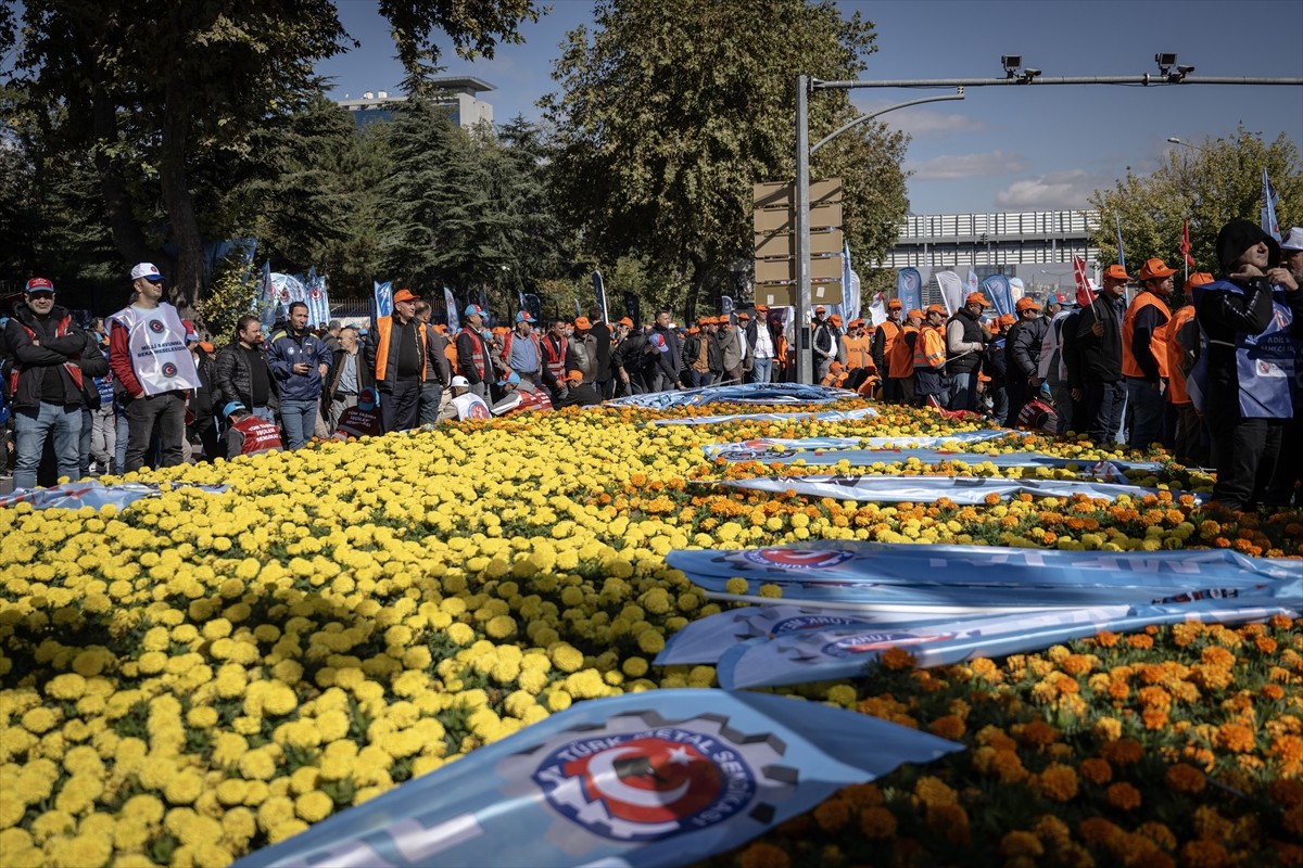 Ankara'da, Türkiye İşçi Sendikaları Konfederasyonu (TÜRK-İŞ) tarafından Anadolu Meydanı'nda...