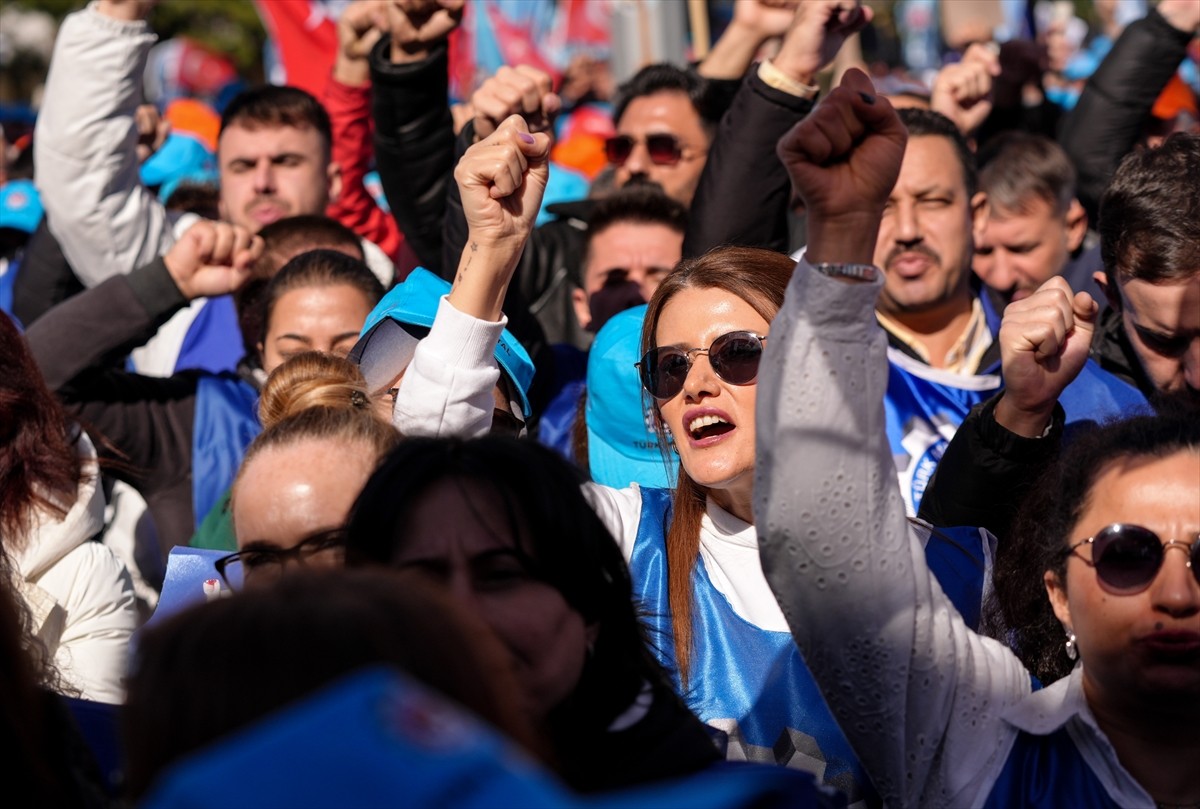 Ankara'da, Türkiye İşçi Sendikaları Konfederasyonu (TÜRK-İŞ) tarafından Anadolu Meydanı'nda...