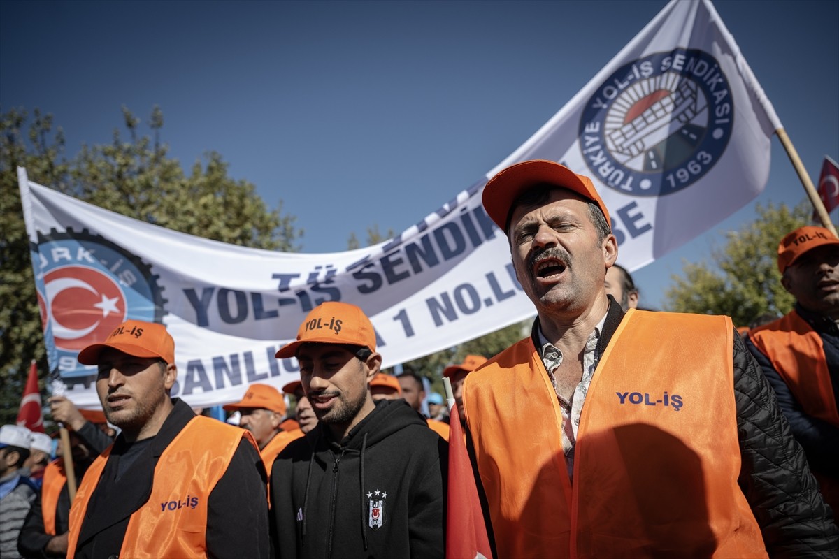 Ankara'da, Türkiye İşçi Sendikaları Konfederasyonu (TÜRK-İŞ) tarafından Anadolu Meydanı'nda...