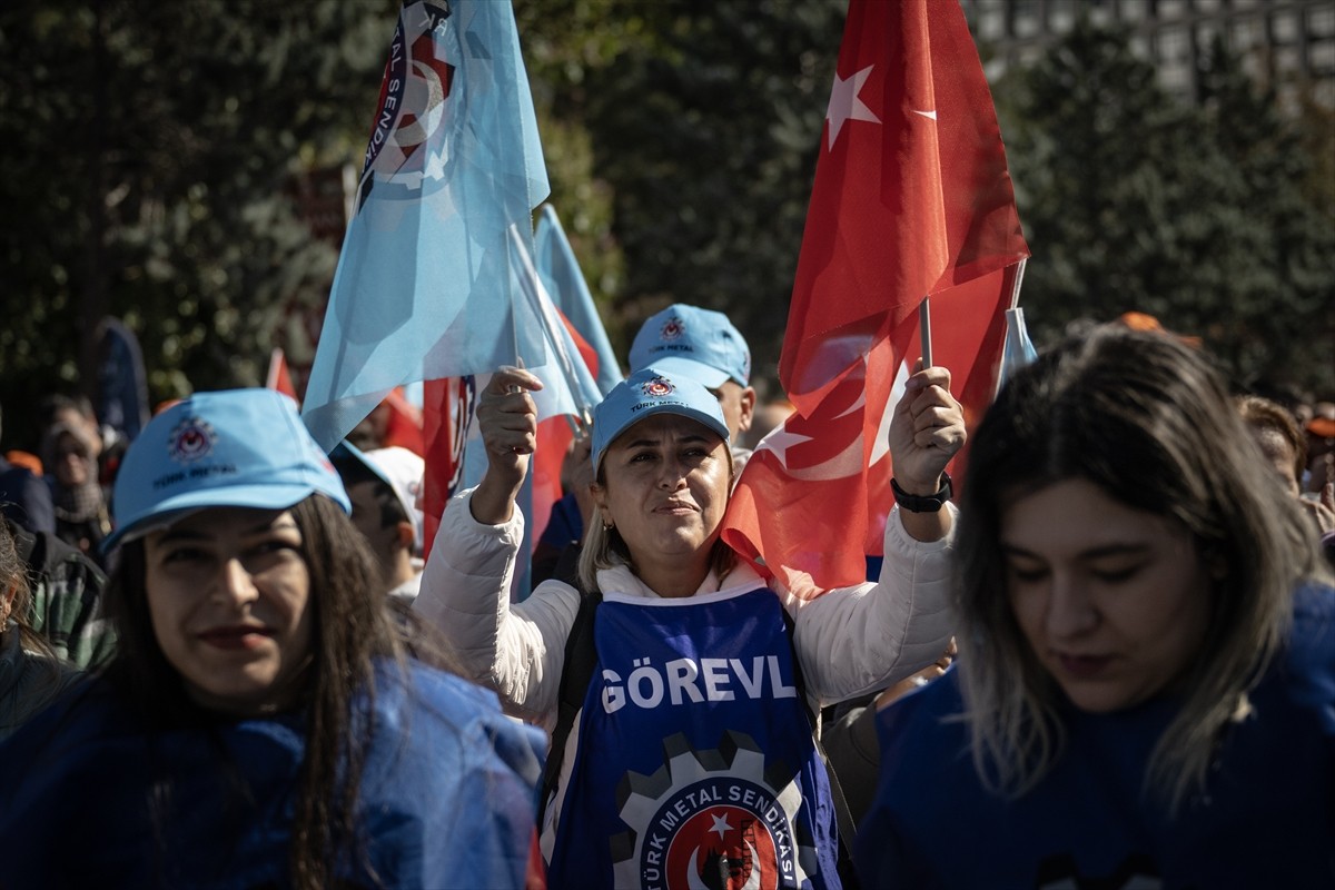 Ankara'da, Türkiye İşçi Sendikaları Konfederasyonu (TÜRK-İŞ) tarafından Anadolu Meydanı'nda...