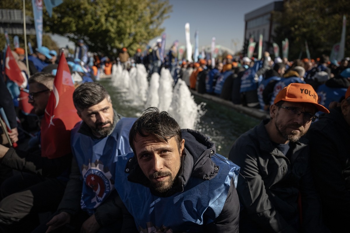 Ankara'da, Türkiye İşçi Sendikaları Konfederasyonu (TÜRK-İŞ) tarafından Anadolu Meydanı'nda...