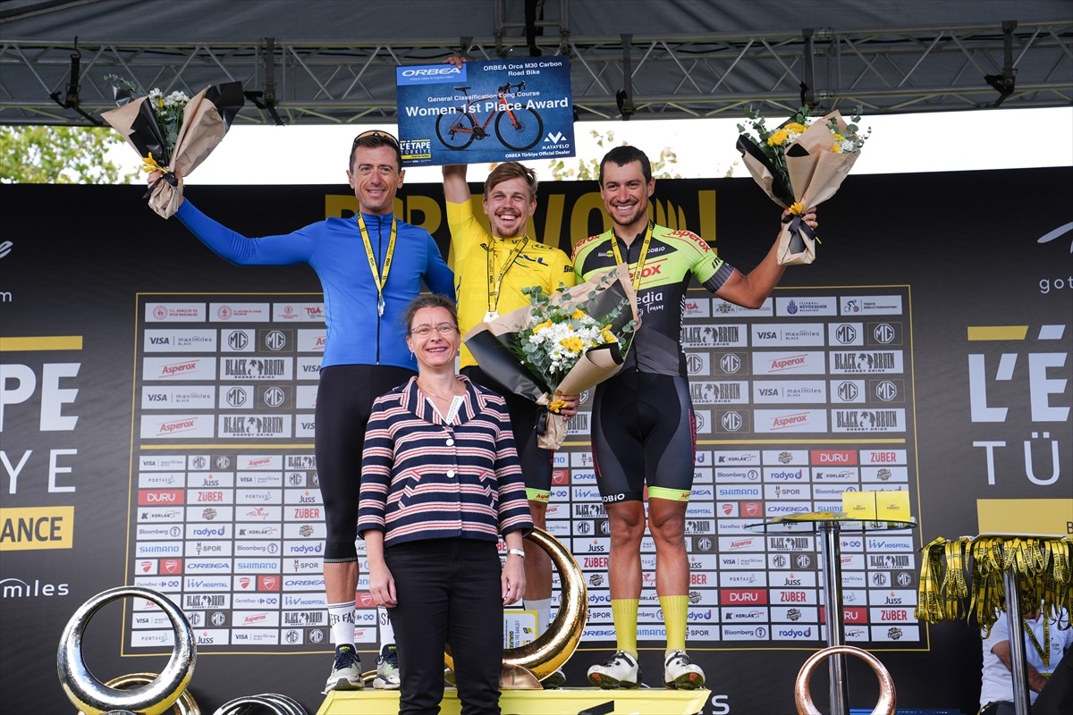 L'Etape Türkiye by Tour de France bisiklet yarışı, Türkiye'de ilk kez İstanbul'da yapıldı. Küçüksu...