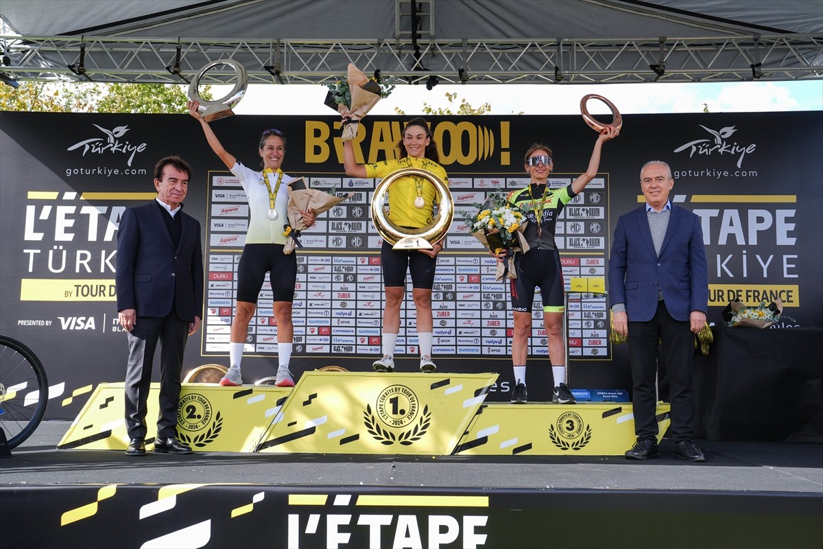 L'Etape Türkiye by Tour de France bisiklet yarışı, Türkiye'de ilk kez İstanbul'da yapıldı. Küçüksu...