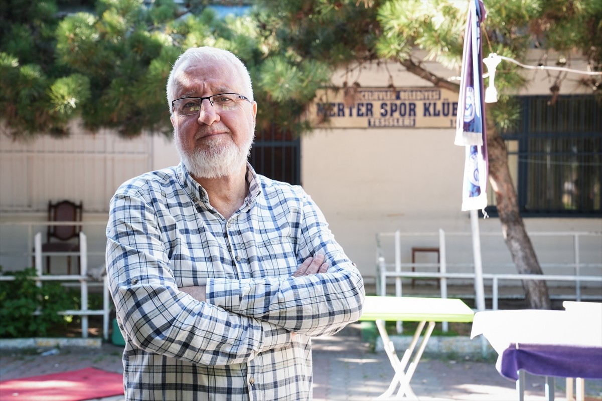 Merterspor'un kurucularından, Türk futboluna uzun yıllar altyapı antrenörü olarak hizmet eden...