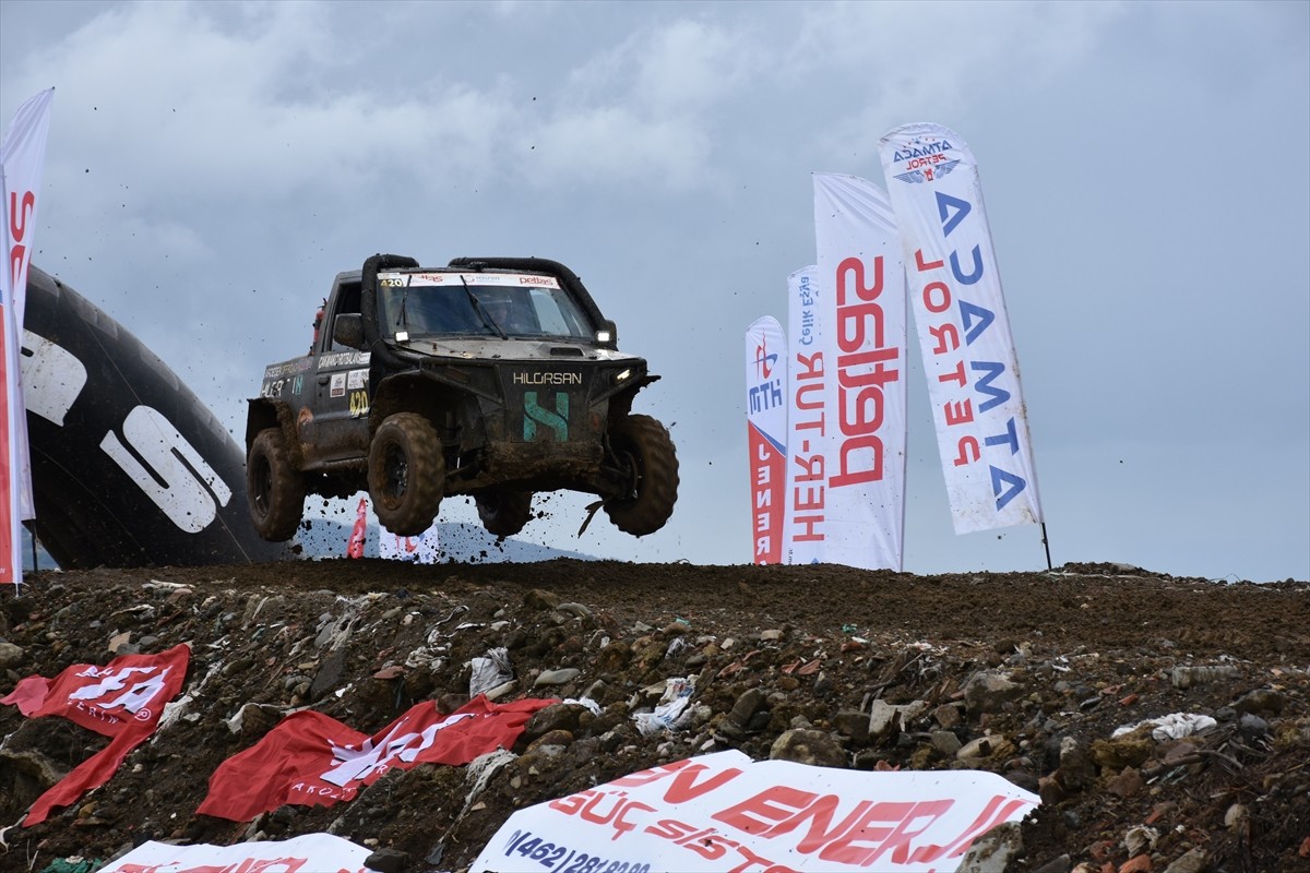 PETLAS 2024 Türkiye Off-Road Şampiyonası'nın 5. ayağı kapsamında seyirci etabı gerçekleştirildi....