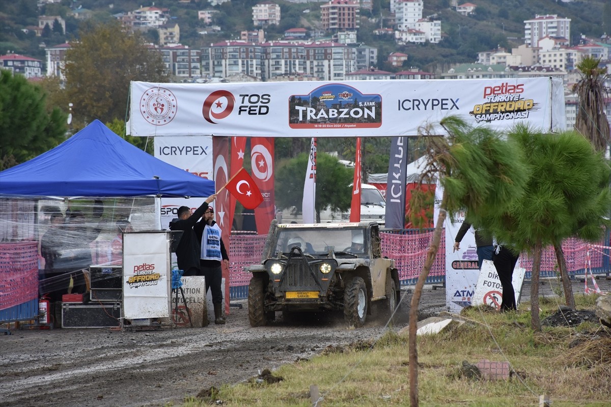 PETLAS 2024 Türkiye Off-Road Şampiyonası'nın 5. ayağı kapsamında seyirci etabı gerçekleştirildi....