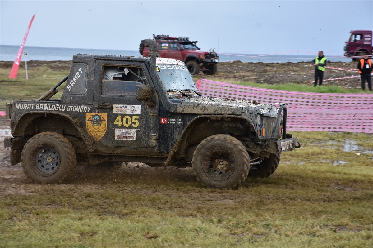 PETLAS 2024 Türkiye Off-Road Şampiyonası'nın 5. ayağı kapsamında seyirci etabı gerçekleştirildi....