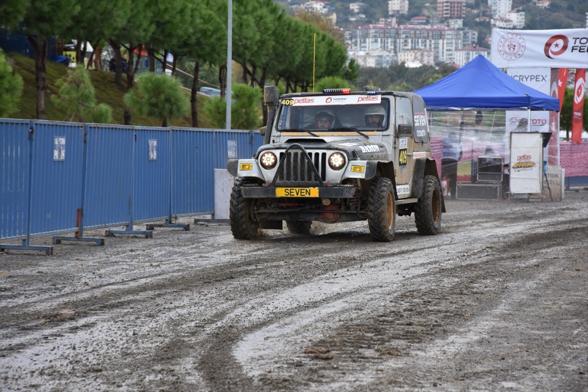 PETLAS 2024 Türkiye Off-Road Şampiyonası'nın 5. ayağı kapsamında seyirci etabı gerçekleştirildi....