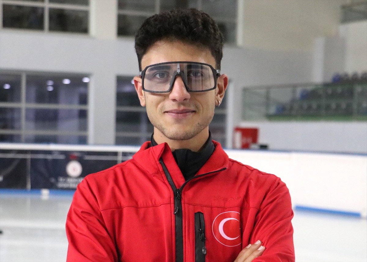 Sürat pateninde (short track) daha önce düzenlenen uluslararası şampiyonalarda önemli dereceler...