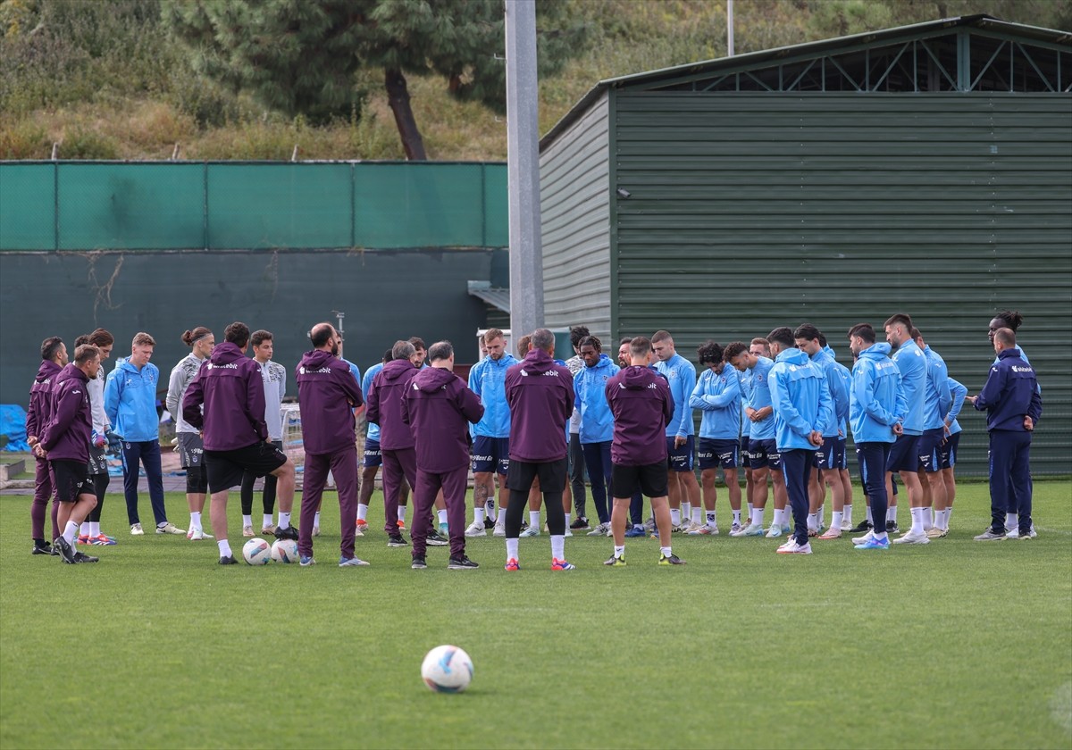 Trabzonspor, Trendyol Süper Lig'in 10. haftasında deplasmanda oynayacağı Göztepe maçı...