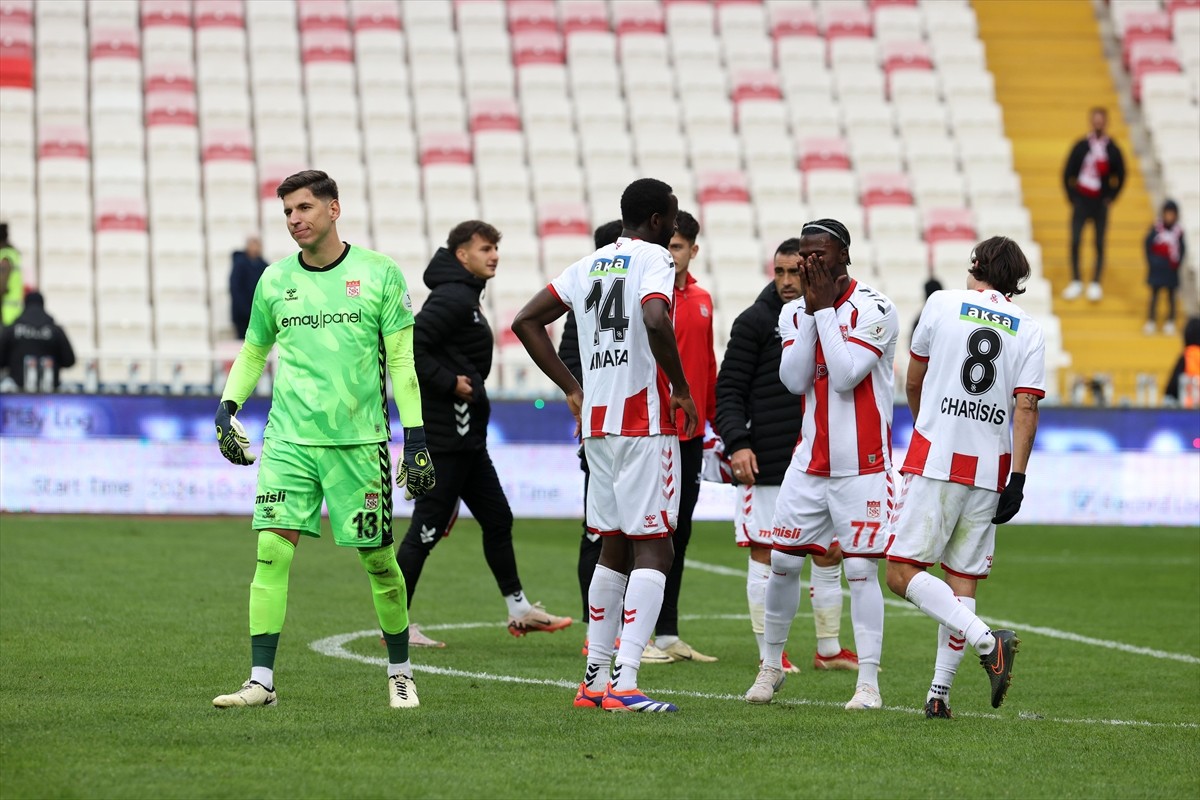 Trendyol Süper Lig'in 9. haftasında Net Global Sivasspor ile Atakaş Hatayspor, BG Grup 4 Eylül...