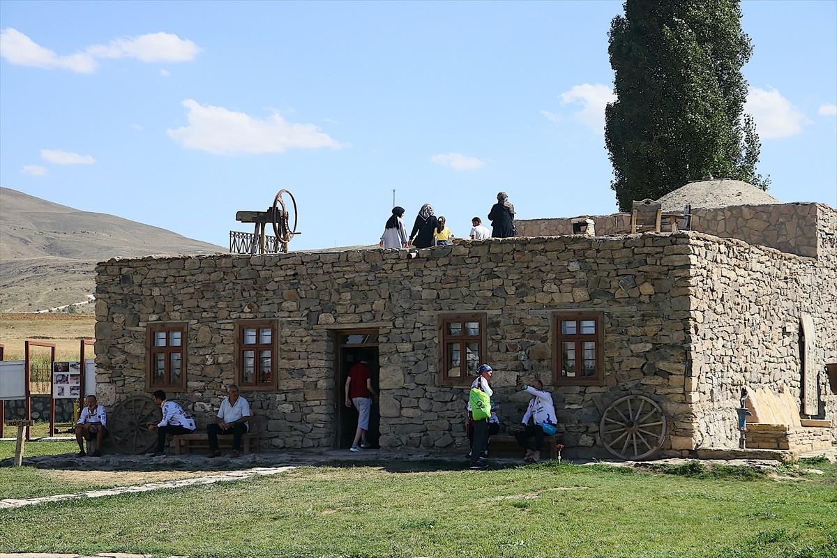 Türkiye'nin nüfus bakımından en küçük ili Bayburt'un turizmdeki lokomotifi haline gelen...