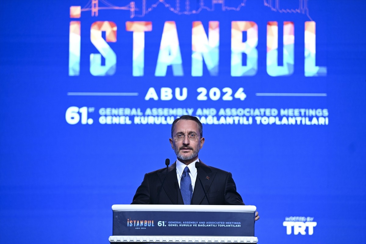 Cumhurbaşkanlığı İletişim Başkanı Fahrettin Altun, TRT'nin ev sahipliğinde İstanbul'da düzenlenen...