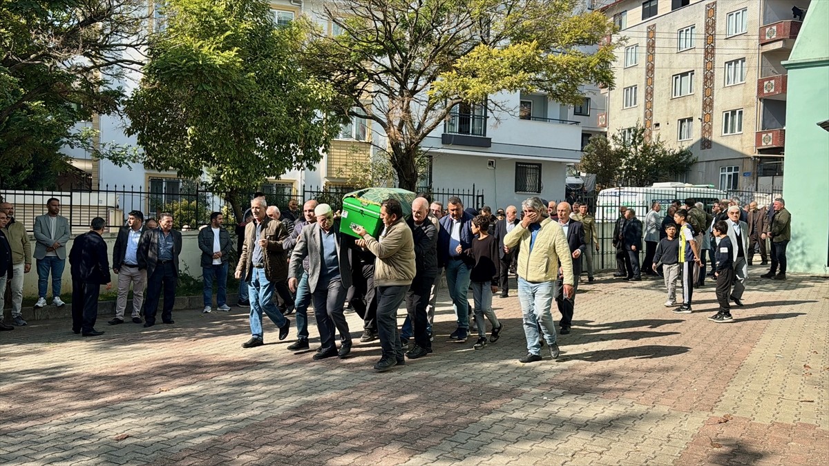 Kocaeli'nin Gebze ilçesinde bir evde doğal gaz patlaması sonucu hayatını kaybeden Günay Ergen'in...