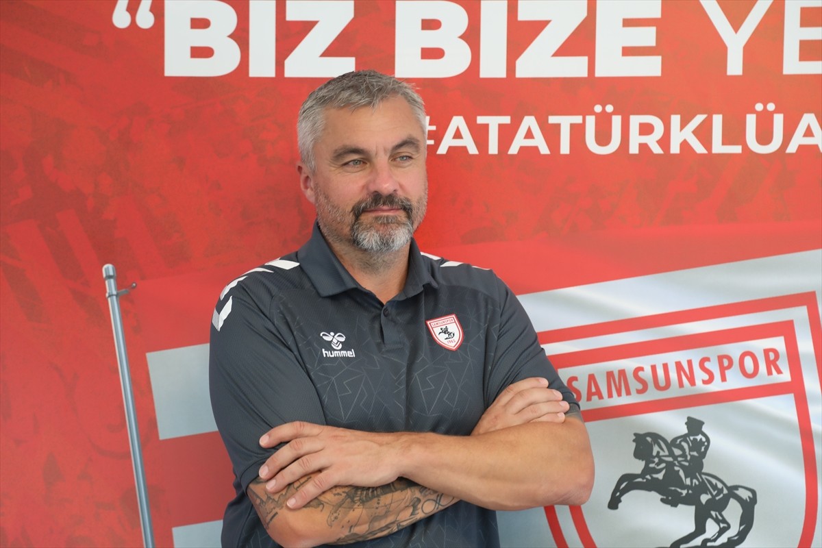 Samsunspor Teknik Direktörü Thomas Reis, Nuri Asan Tesisleri'nde düzenlediği basın toplantısında...