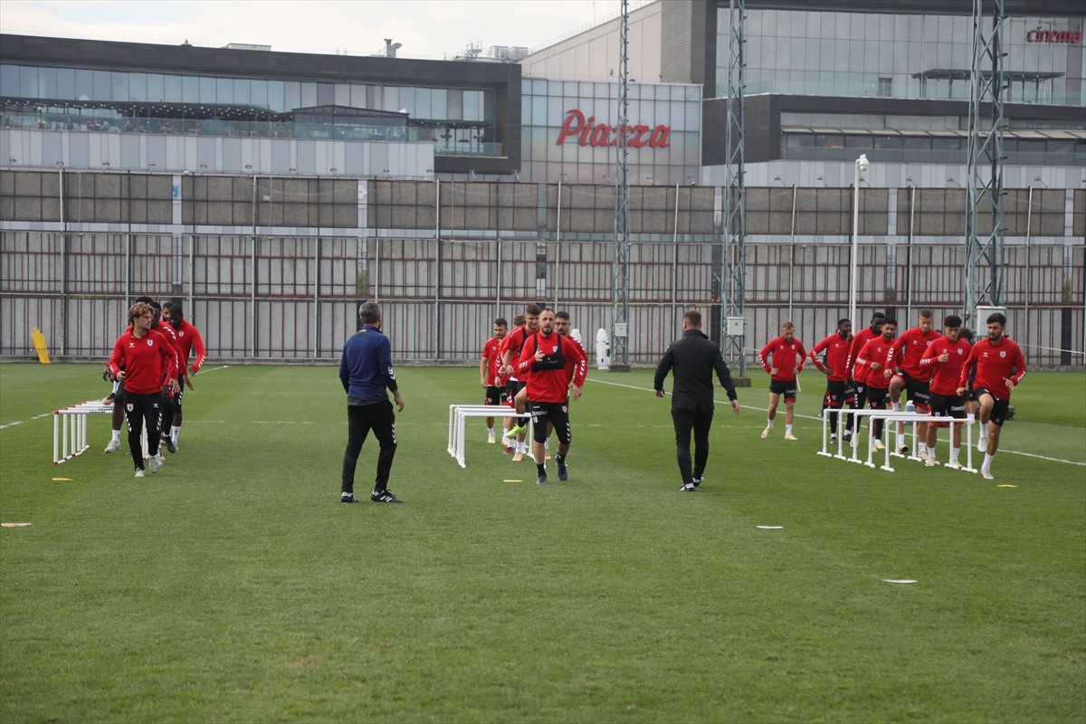 Trendyol Süper Lig ekiplerinden Samsunspor'un tecrübeli oyuncusu Soner Aydoğdu, Nuri Asan...