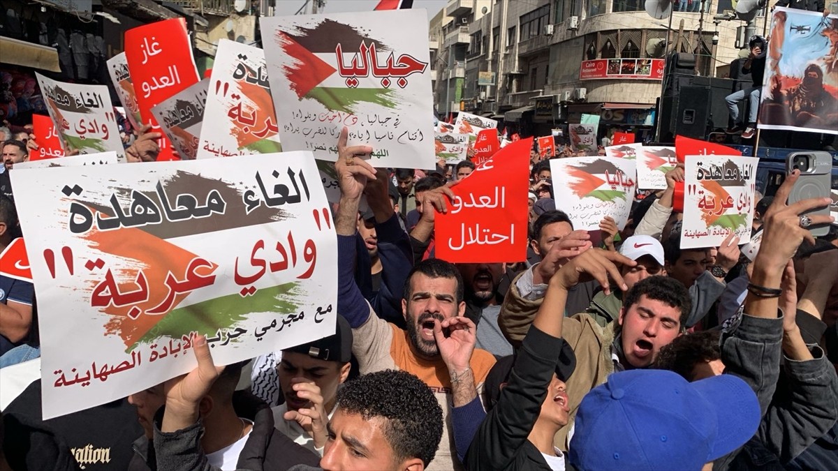 Ürdün'de İsrail'in Gazze Şeridi'nin kuzeyindeki soykırımını protesto etmek ve Ürdün ve İsrail...