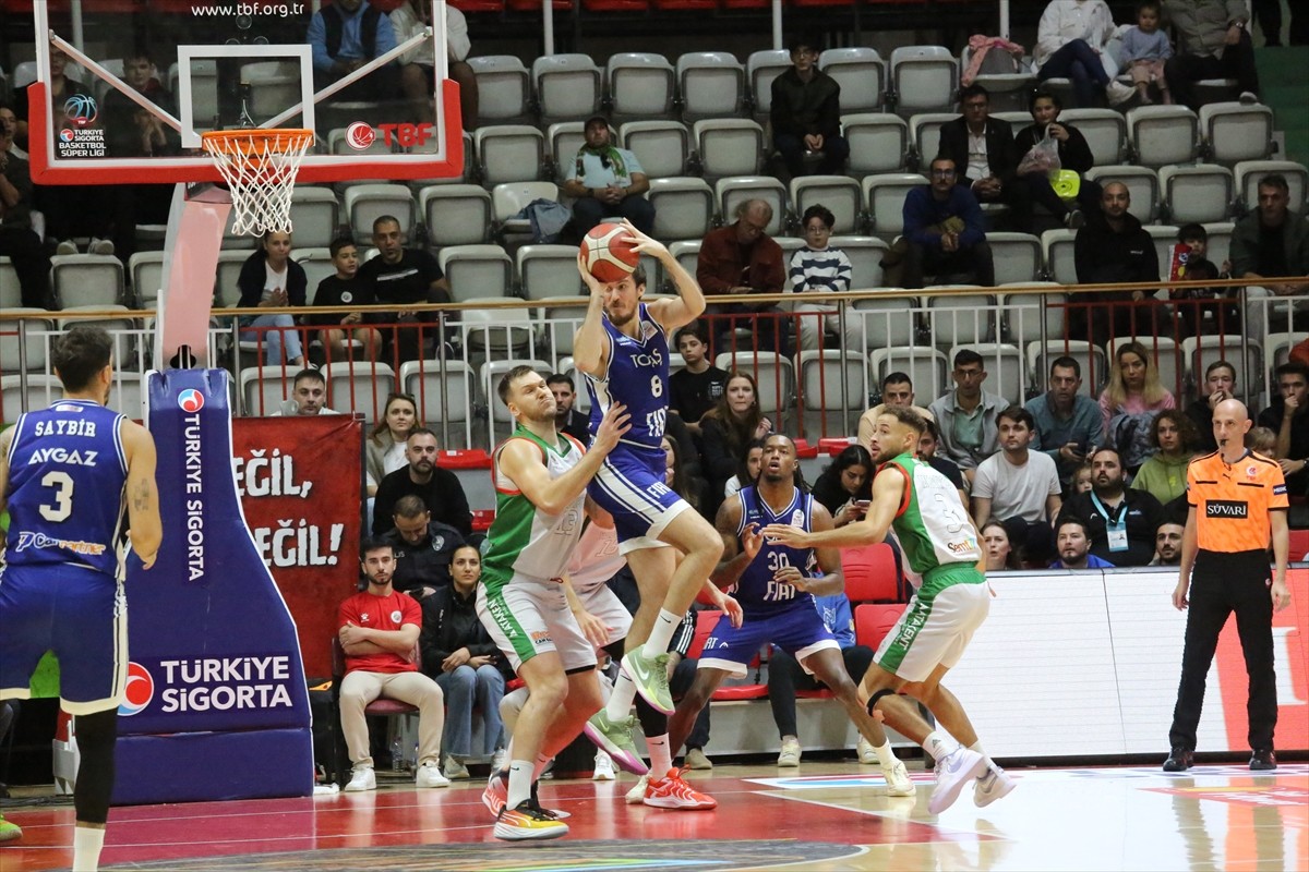 Türkiye Sigorta Basketbol Süper Ligi'nin 4. haftasında Yalovaspor Basketbol ile TOFAŞ karşı...