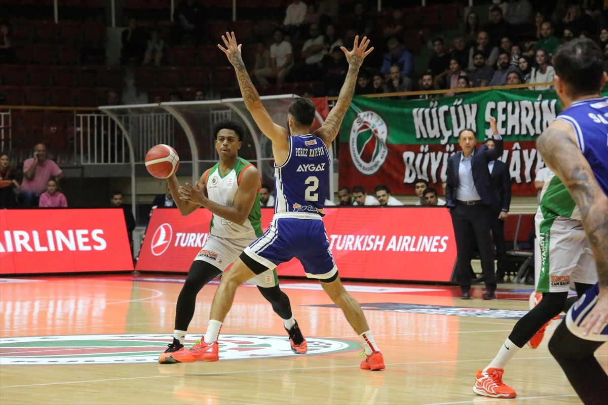 Türkiye Sigorta Basketbol Süper Ligi'nin 4. haftasında Yalovaspor Basketbol ile TOFAŞ karşı...