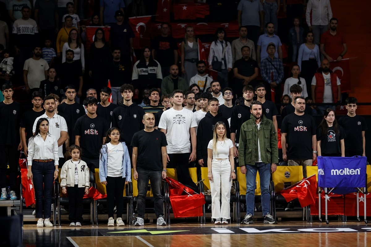 Türkiye Sigorta Basketbol Süper Ligi'nin dördüncü haftasında Mersin Spor, sahasında Manisa Basket...