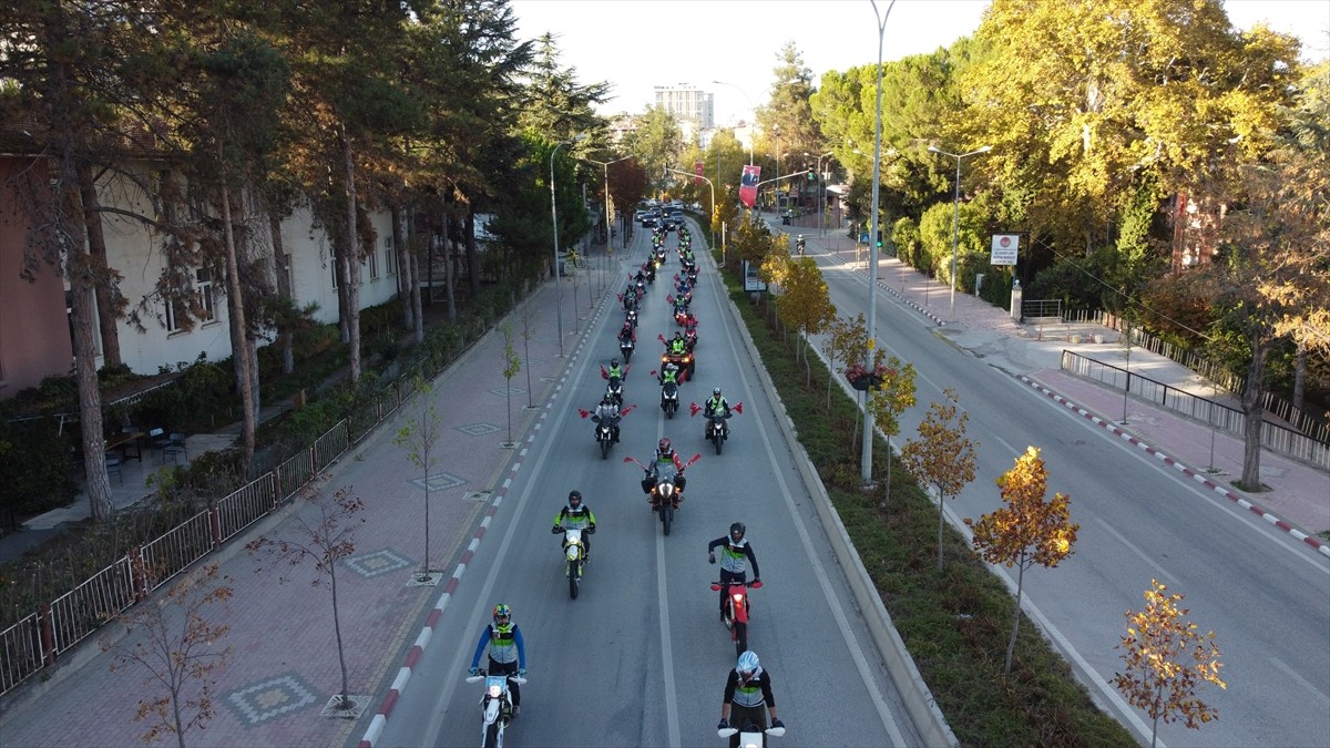 Bilecik'te, 29 Ekim Cumhuriyet Bayramı etkinlikleri kapsamında "Kurtuluştan Kuruluşa Motosiklet ve...