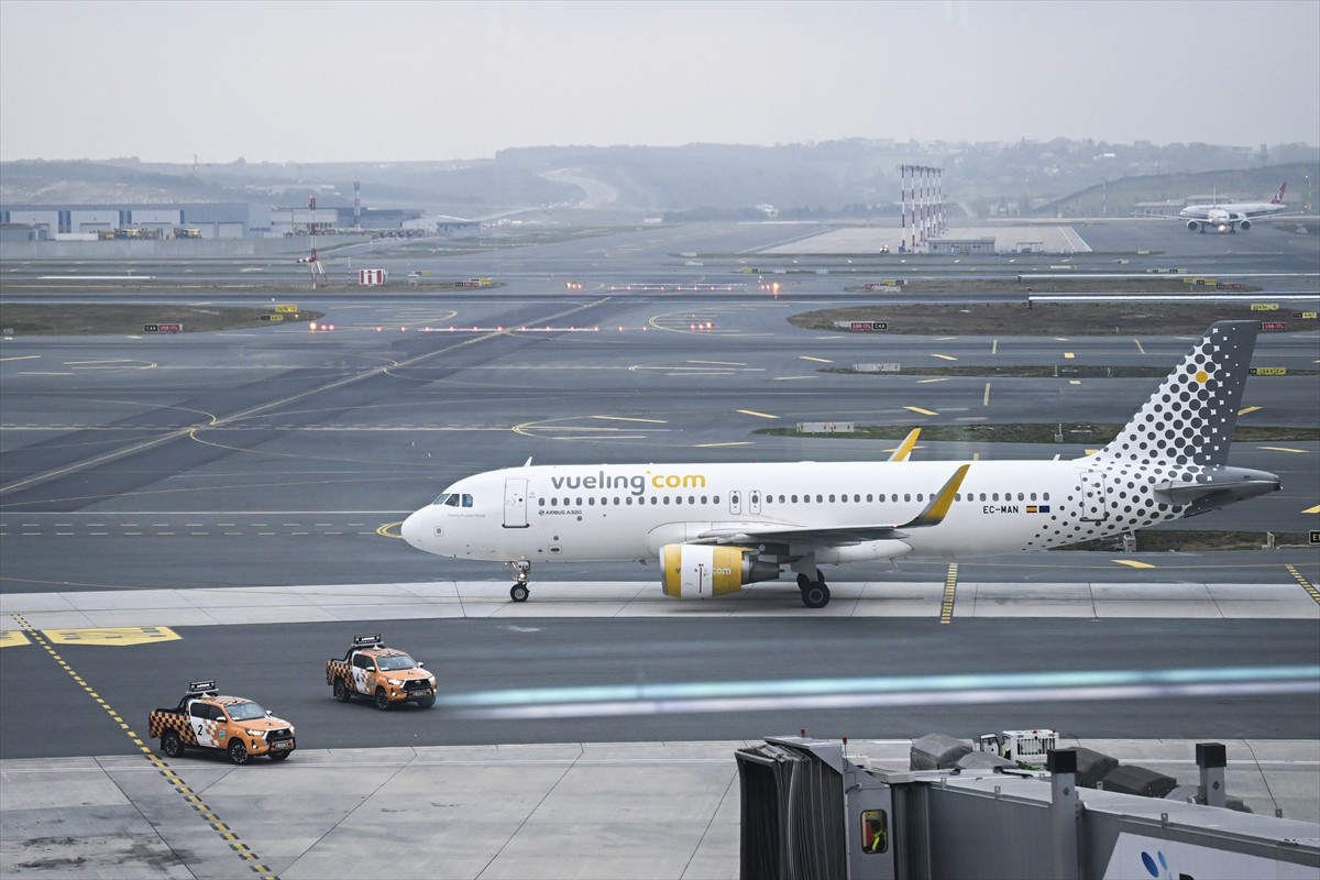 İspanya'nın en büyük ikinci hava yolu şirketi Vueling Airlines, Barselona'dan İstanbul...