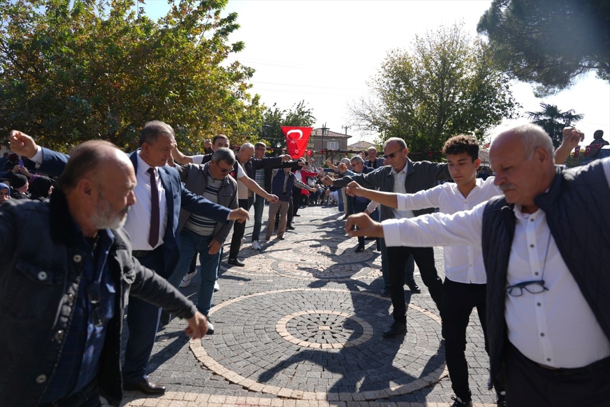 Lozan Barış Antlaşması'na ek olarak yapılan sözleşme gereğince uygulanan Türkiye-Yunanistan nüfus...