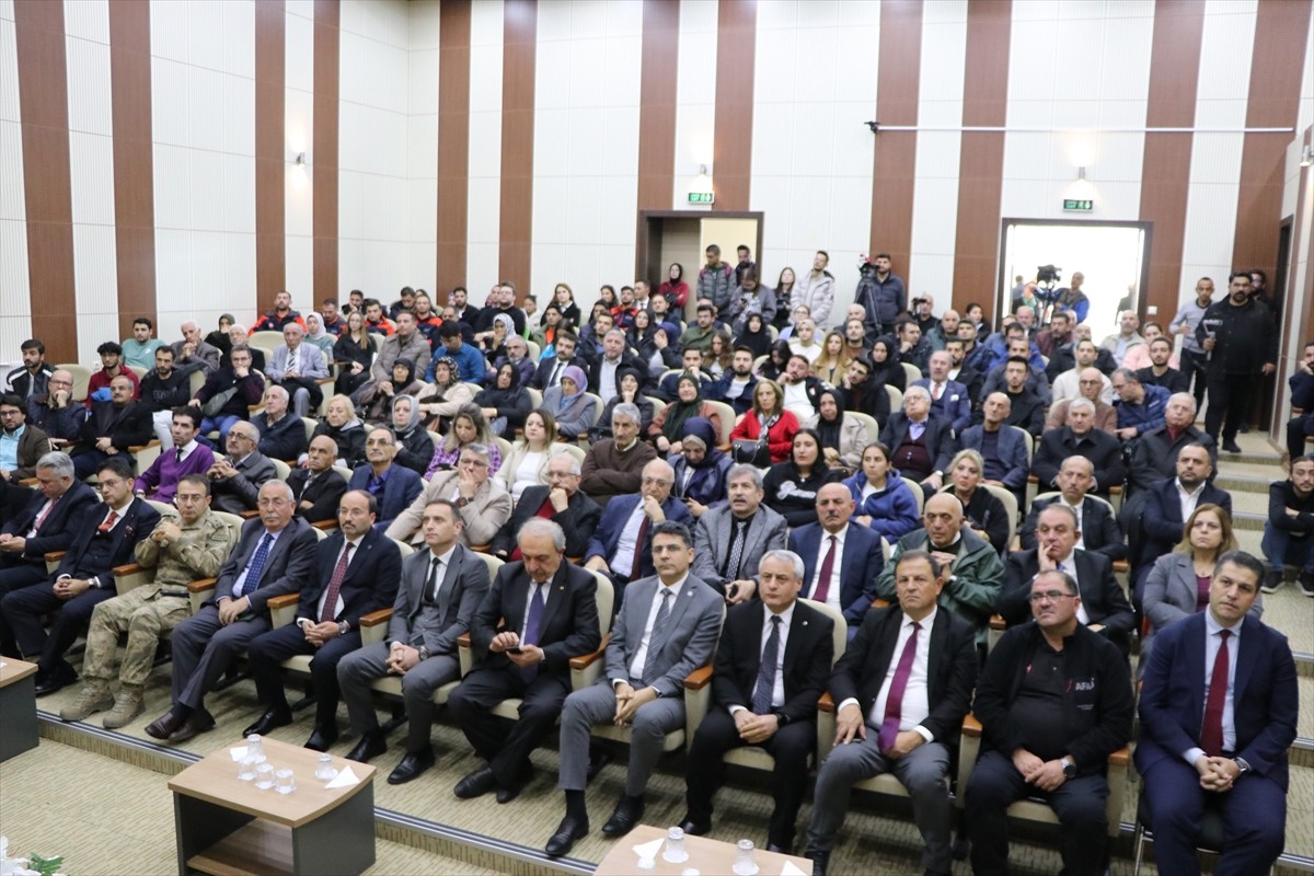 Erzurum'da "Deprem Gerçeği ve Erzurum" konulu panel düzenlendi. Erzurum Teknik Üniversitesi (ETÜ)...