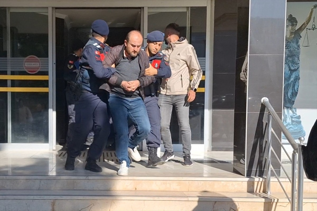 Samsun'un Bafra ilçesinde 146 kilogram kubar esrar ele geçirilen operasyonla ilgili gözaltına...